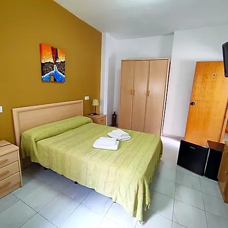 Neus Hotel 2*